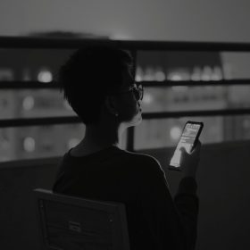 Τεχνητή Νοημοσύνη και Ψυχική Υγεία: Μπορεί ένα Chatbot να μας Κάνει Πιο Ευτυχισμένους;